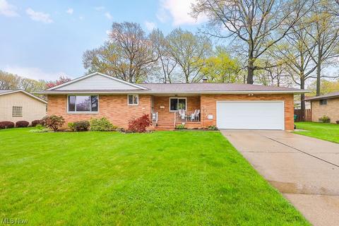 5911 Northview Dr, Seven Hills, OH 44131 photo 1