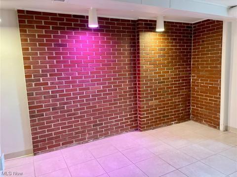 44 E York St, Akron, OH 44310 photo 8