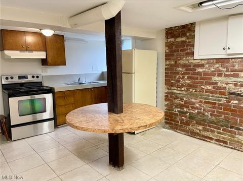 44 E York St, Akron, OH 44310 photo 7