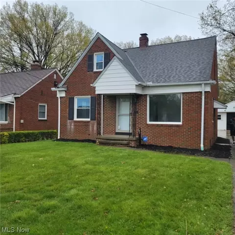751 E 260 St E, Euclid, OH 44123 photo 1