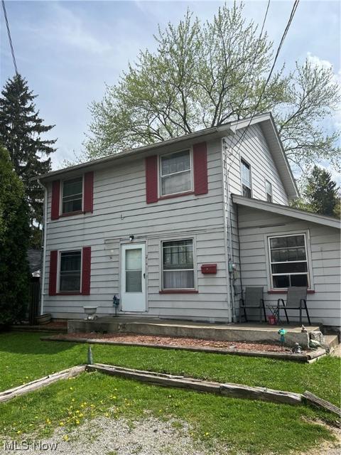 2141 E Midlothian Blvd, Struthers, OH 44471 photo 1