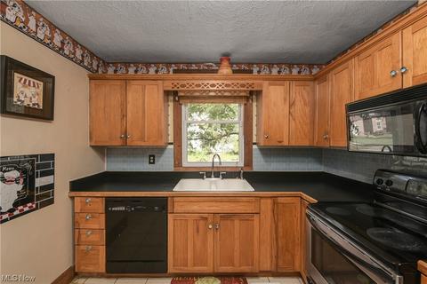 102 Cornell Ave, Elyria, OH 44035 photo 13