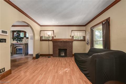 102 Cornell Ave, Elyria, OH 44035 photo 4
