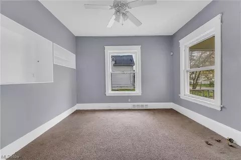 5235 Milo Ave, Maple Heights, OH 44137 photo 3