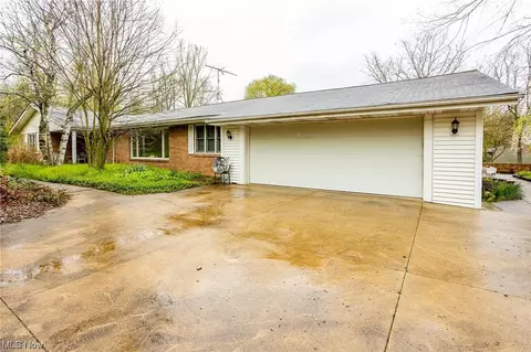 19857 Pitts Rd, Wellington, OH 44090