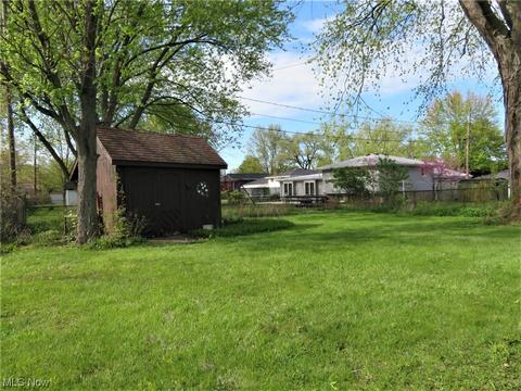 2616 Vassar Ave, Lorain, OH 44053 photo 2
