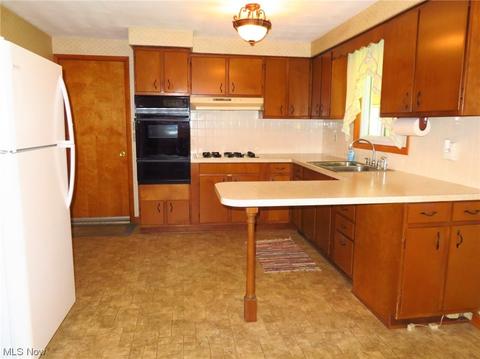 2616 Vassar Ave, Lorain, OH 44053 photo 6