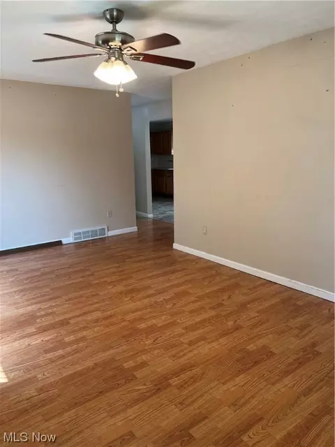 2648 Robindale Ave, Akron, OH 44312 photo 8