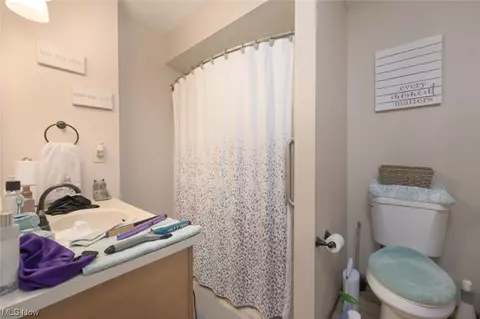 2648 Robindale Ave, Akron, OH 44312 photo 7