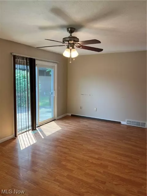 2648 Robindale Ave, Akron, OH 44312 photo 9