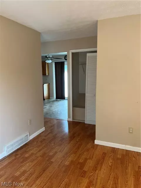 2648 Robindale Ave, Akron, OH 44312 photo 10