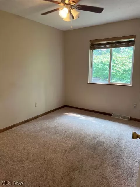 2648 Robindale Ave, Akron, OH 44312 photo 13