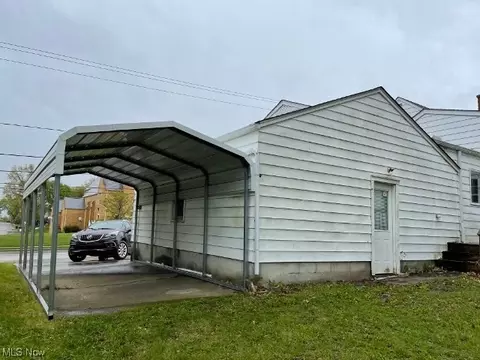 555 E Wilbeth Rd, Akron, OH 44301 photo 3