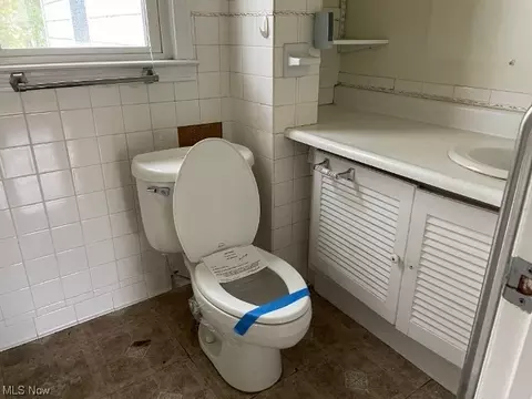 555 E Wilbeth Rd, Akron, OH 44301 photo 8