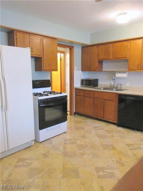 7590 State Rd, Parma, OH 44134 photo 10