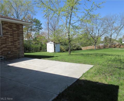 7590 State Rd, Parma, OH 44134 photo 5