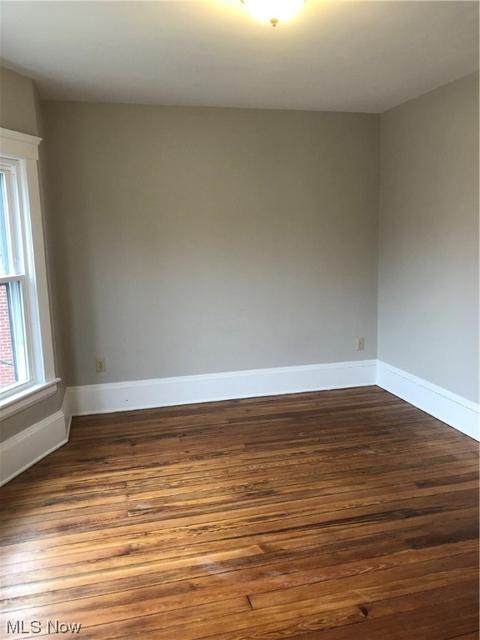 215 Gulf Rd, Elyria, OH 44035 photo 8