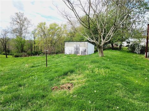 742 Clark St, Philo, OH 43771 photo 5