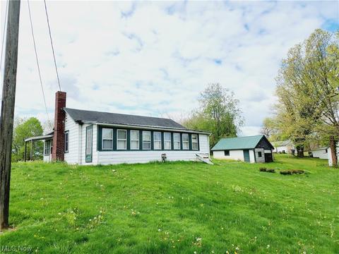 742 Clark St, Philo, OH 43771 photo 1