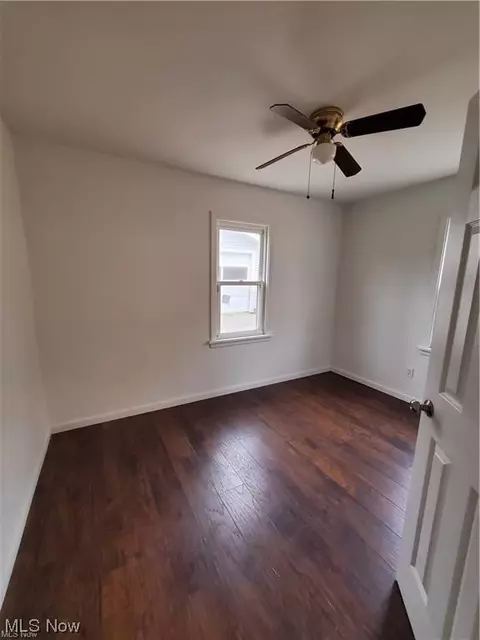512 Fairmount Ave, Elyria, OH 44035 photo 6