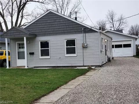 512 Fairmount Ave, Elyria, OH 44035 photo 1