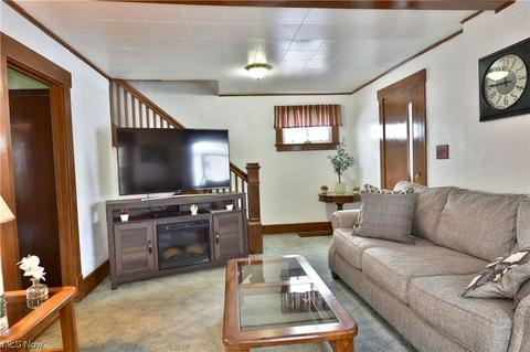 495 6th St, Struthers, OH 44471 photo 4
