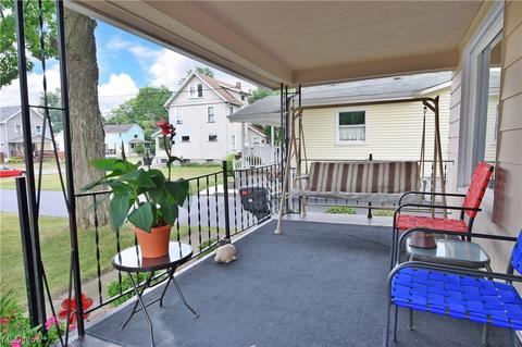 495 6th St, Struthers, OH 44471 photo 2