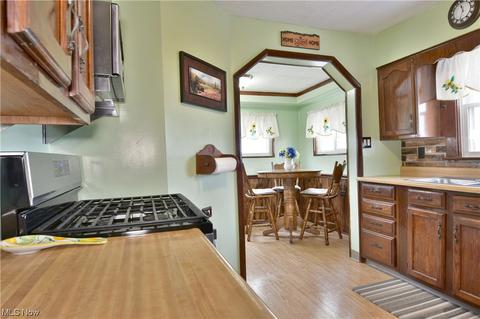 495 6th St, Struthers, OH 44471 photo 8