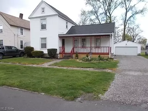358 Columbus St, Elyria, OH 44035 photo 2