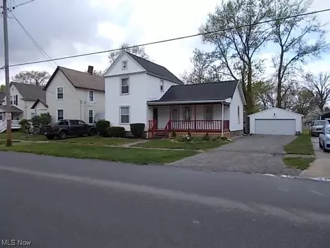 358 Columbus St, Elyria, OH 44035 photo 1