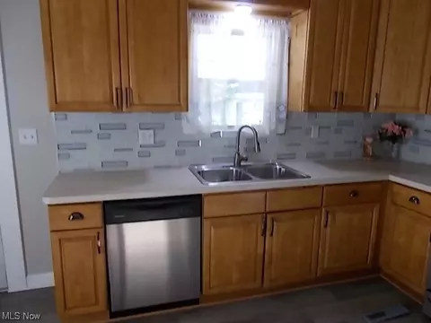358 Columbus St, Elyria, OH 44035 photo 19