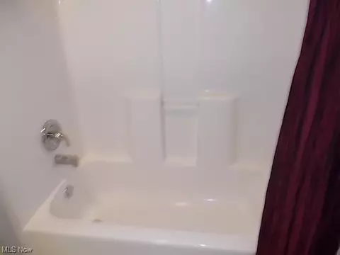 358 Columbus St, Elyria, OH 44035 photo 9