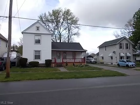358 Columbus St, Elyria, OH 44035 photo 4