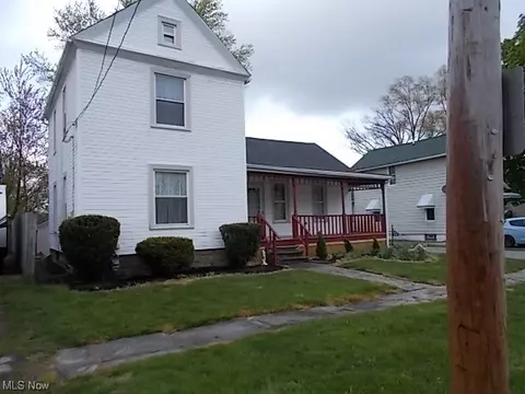 358 Columbus St, Elyria, OH 44035 photo 3