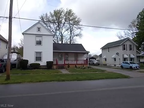 358 Columbus St, Elyria, OH 44035 photo 4
