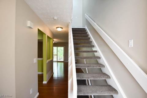 1663 Red Maple Ct, Streetsboro, OH 44241 photo 2