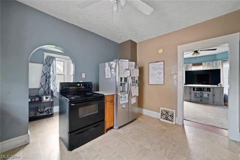 655 Wright Ave, Alliance, OH 44601 photo 4