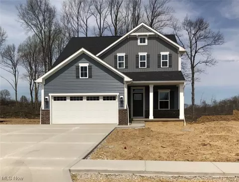 2237 Monaco St NW, Uniontown, OH 44685
