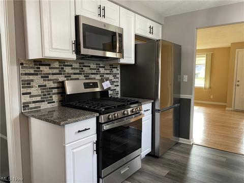 6915 Paxton Rd, Boardman, OH 44512 photo 5