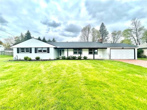 3073 Thunderbird Dr, Poland, OH 44514 photo 1
