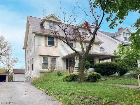3199 Whitethorn Rd, Cleveland, OH 44118