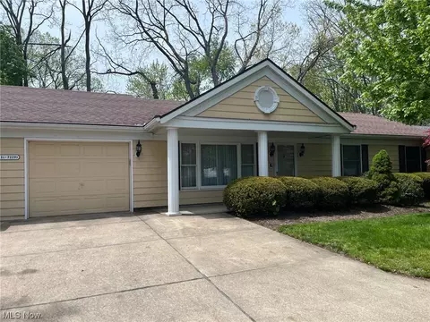 7229 Windsor Ln, Mentor, OH 44060 photo 1