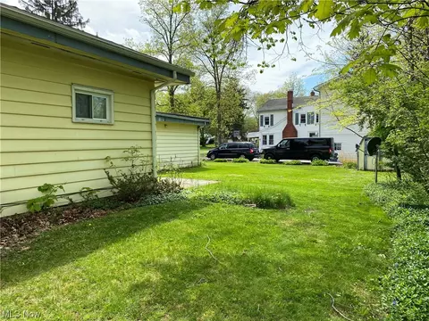 2534 Rockefeller Rd, Wickliffe, OH 44092 photo 4
