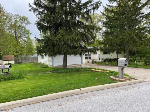 2534 Rockefeller Rd, Wickliffe, OH 44092 photo 22