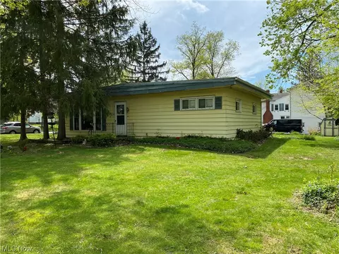 2534 Rockefeller Rd, Wickliffe, OH 44092 photo 3