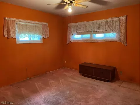 2534 Rockefeller Rd, Wickliffe, OH 44092 photo 9