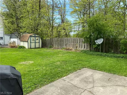 2534 Rockefeller Rd, Wickliffe, OH 44092 photo 5