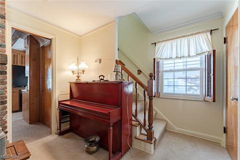 425 E 272nd St, Euclid, OH 44132 photo 3