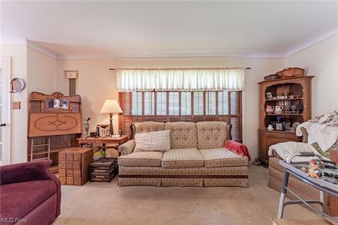 425 E 272nd St, Euclid, OH 44132 photo 6