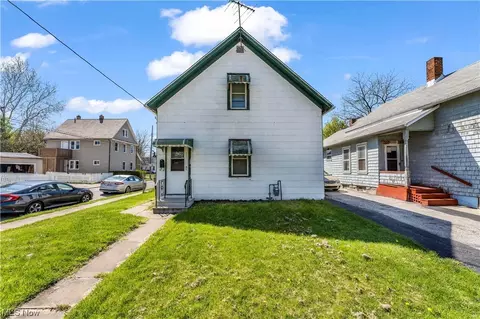 3232 W 44th St, Cleveland, OH 44109